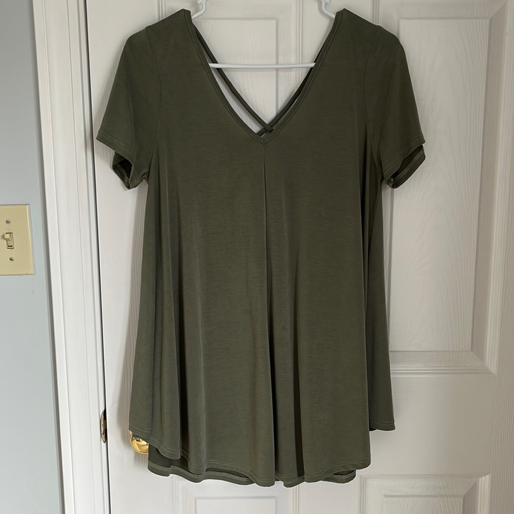 Green flowy top